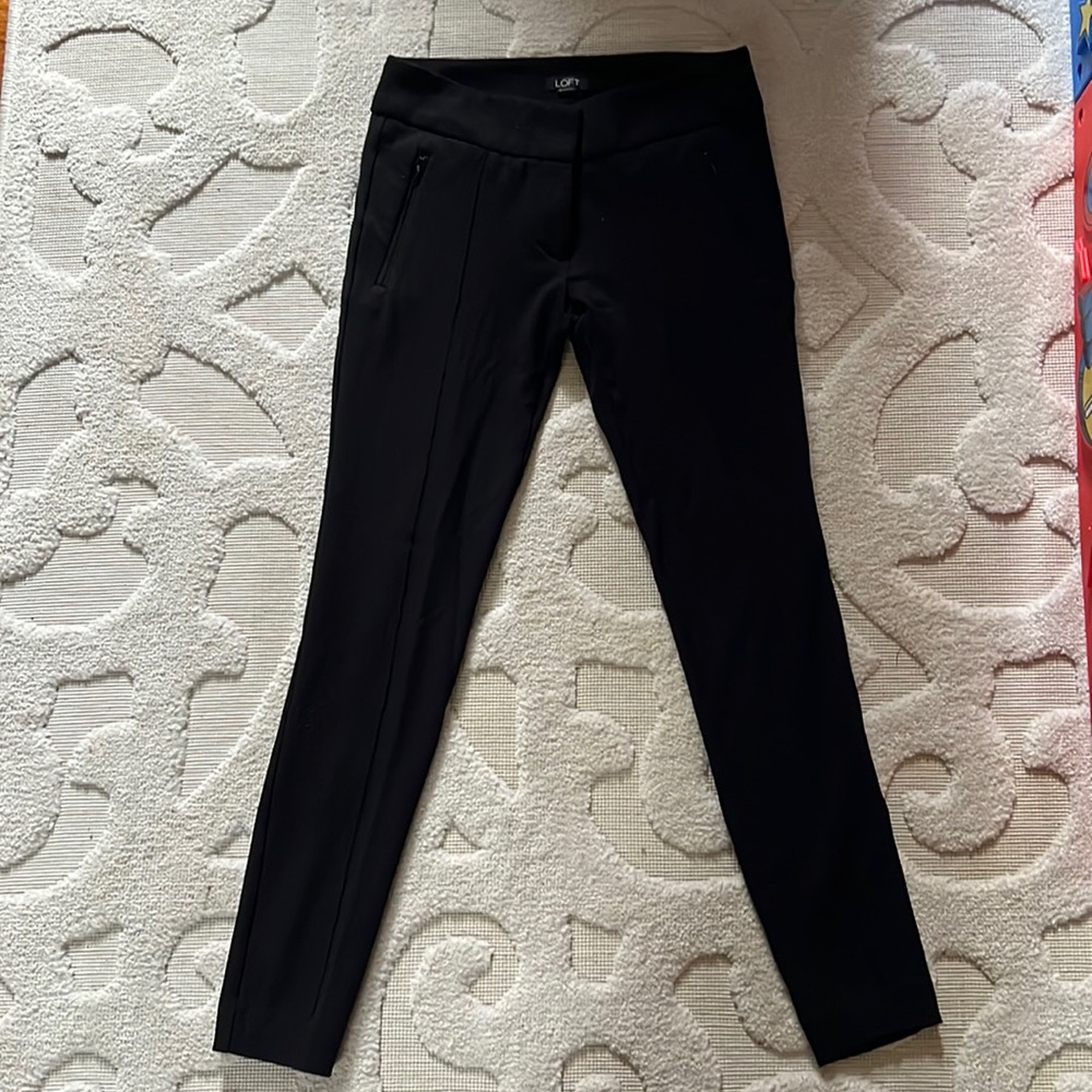 Ann Taylor Loft black leggings size 0.  Like new .